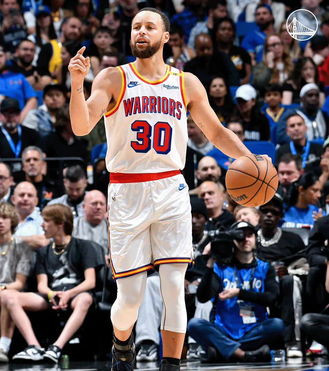 米切尔绝杀时刻，库里点燃赛场，魔术迎来胜利！