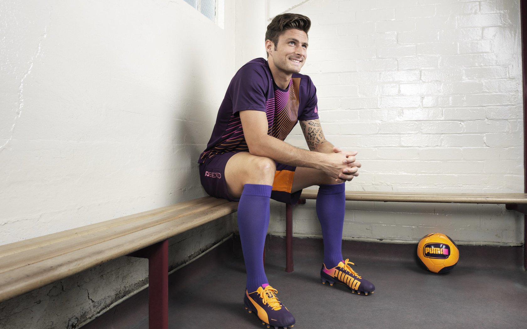 包含全运会战况：曼联防线稳固，俄克拉荷马城雷霆进攻受阻，哈兰德成最佳的词条